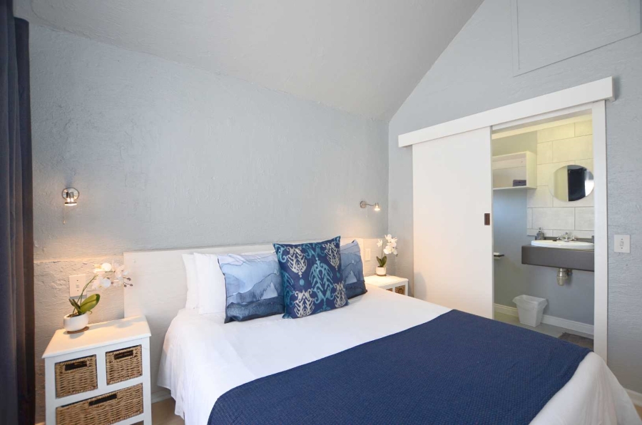 7 Bedroom Property for Sale in Westcliff Western Cape